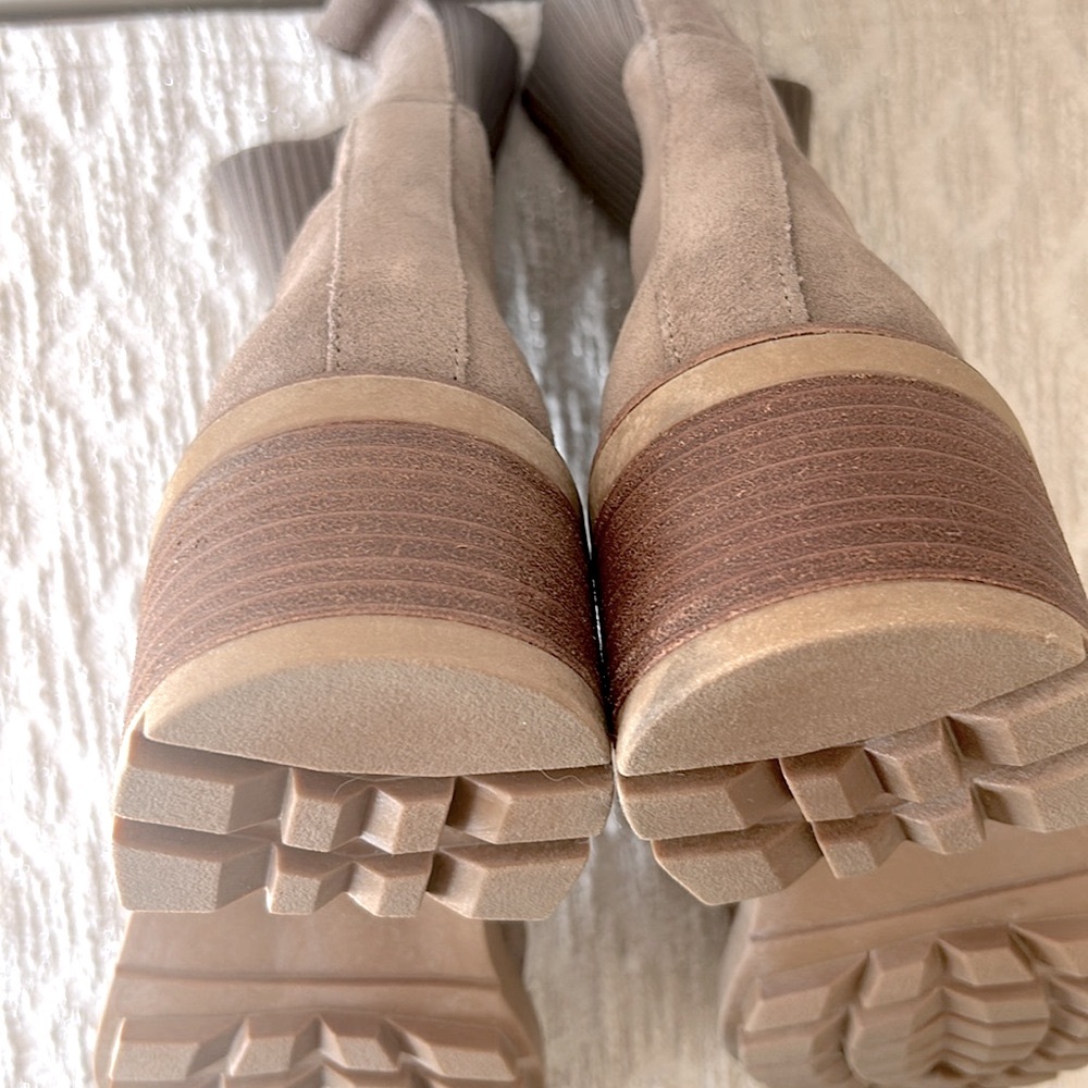 Steve Madden EUC Kiley Chelsea Suede Ankle Boots - Picture 8 of 14